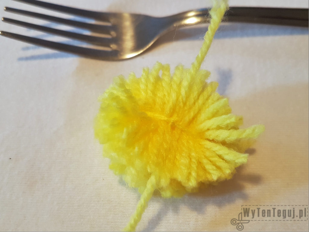 Pompom on a fork