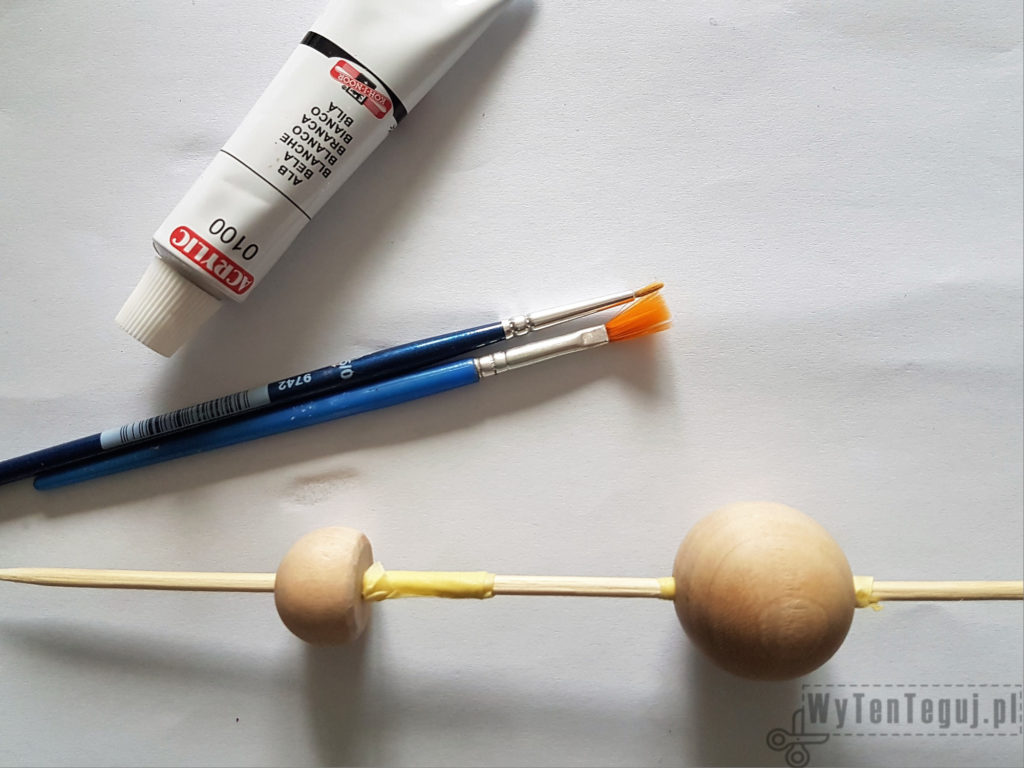 Preparation of wooden beads for painting