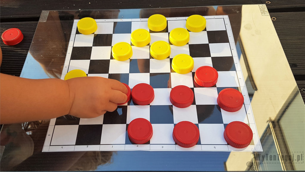 Draughts game in progress