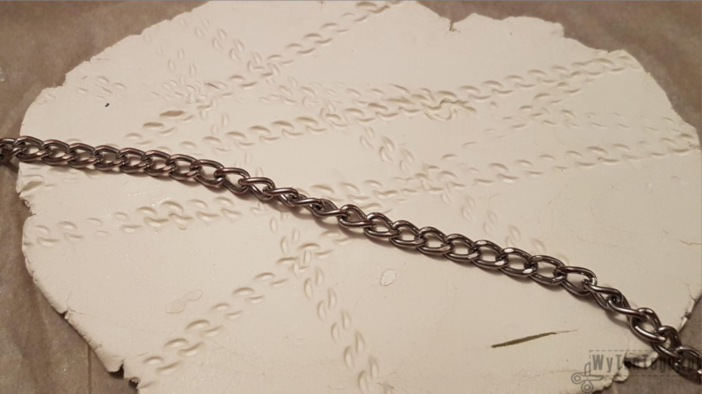 Chain pattern