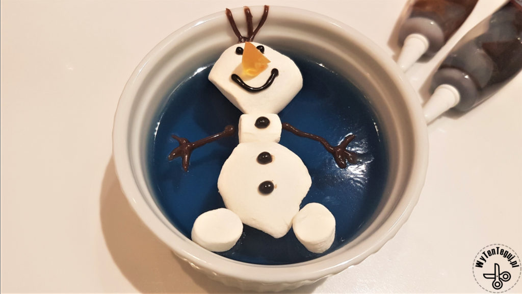 Making of marshmallow Olaf