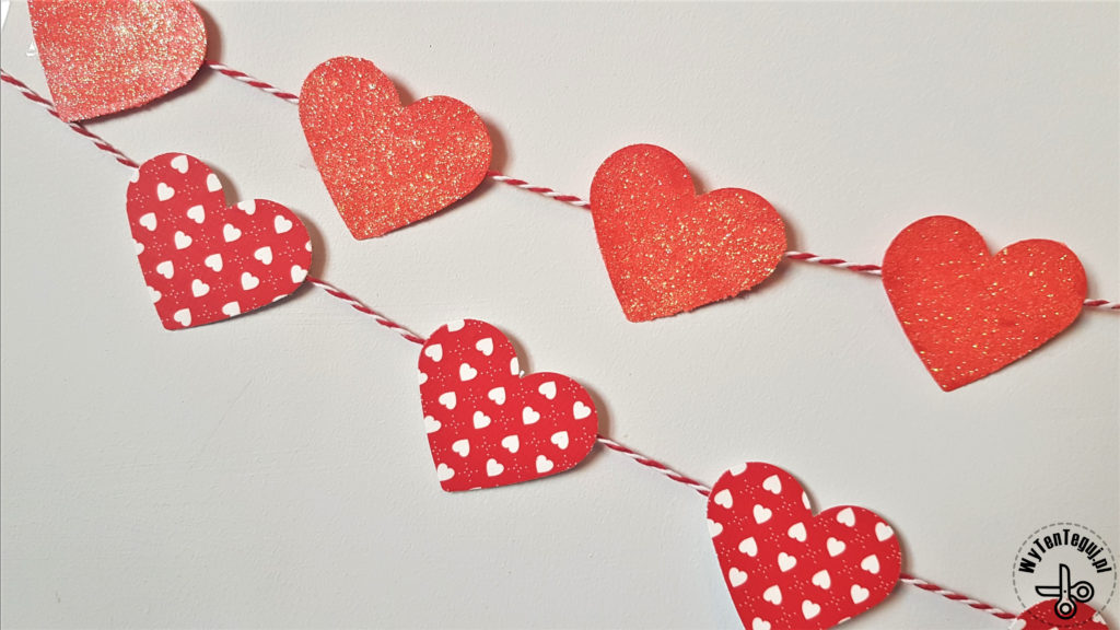 Heart garland for Valentine's Day