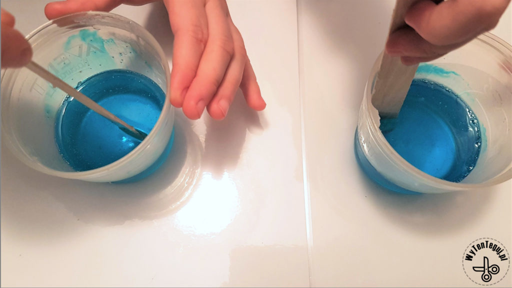Adding dye to the dissolved soap base