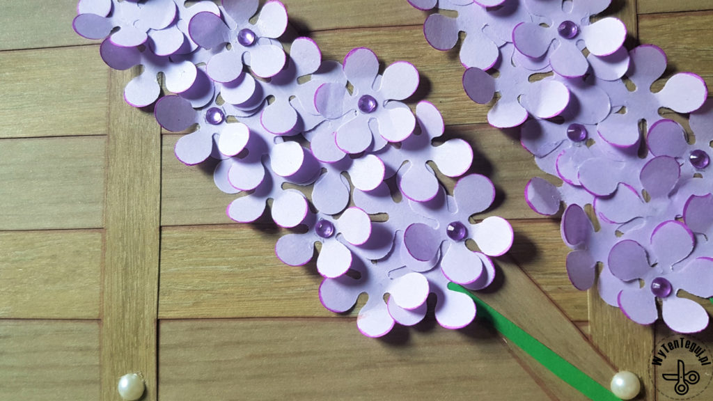 Coloring the edges of lilac petals