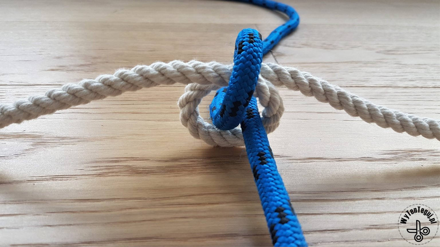 Climbing net DIY - WyTenTeguj - cheap and easy hacks