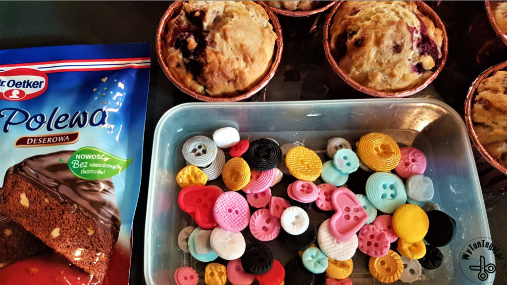 Supplies for button cupcakes