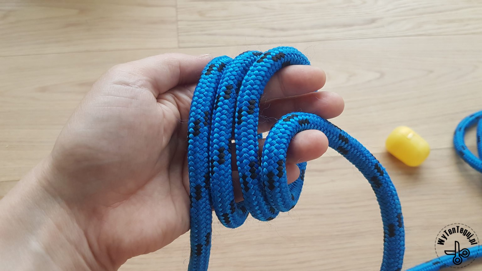 How do you make a monkey fist dog toy? WyTenTeguj