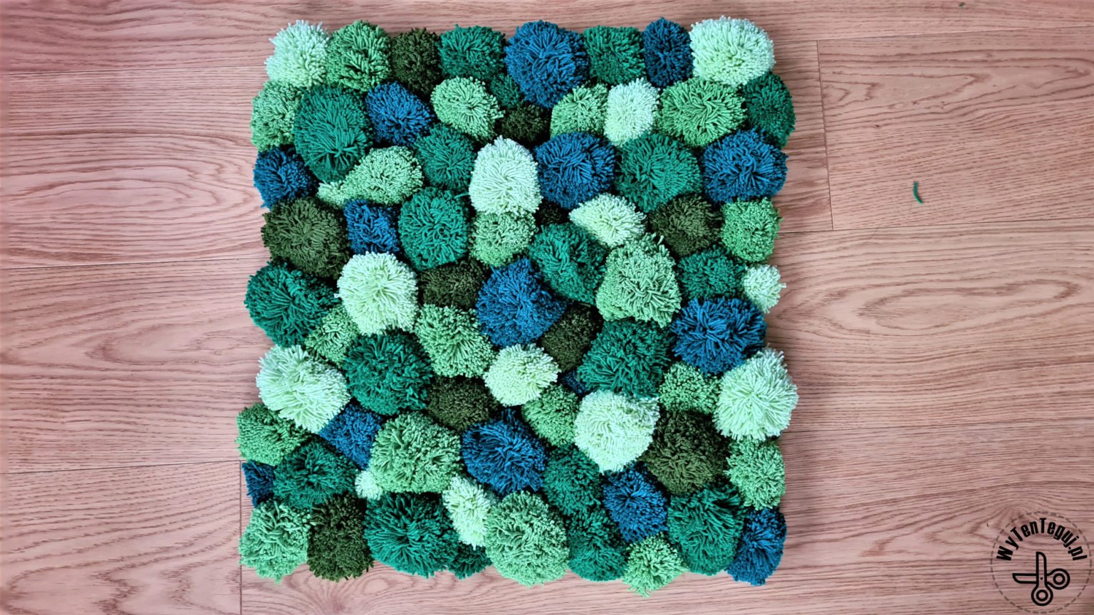How to make the pom pom rug? WyTenTeguj