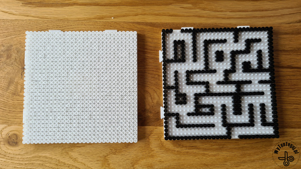 Maze and base out of Hama beads
