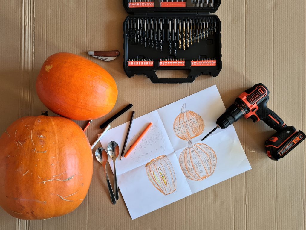 Materials needed to make pumpkin lanterns