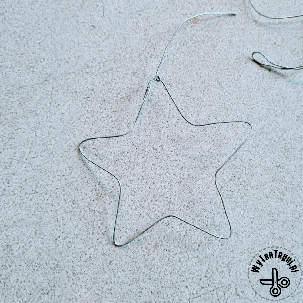 Wire star made on a cookie cutter