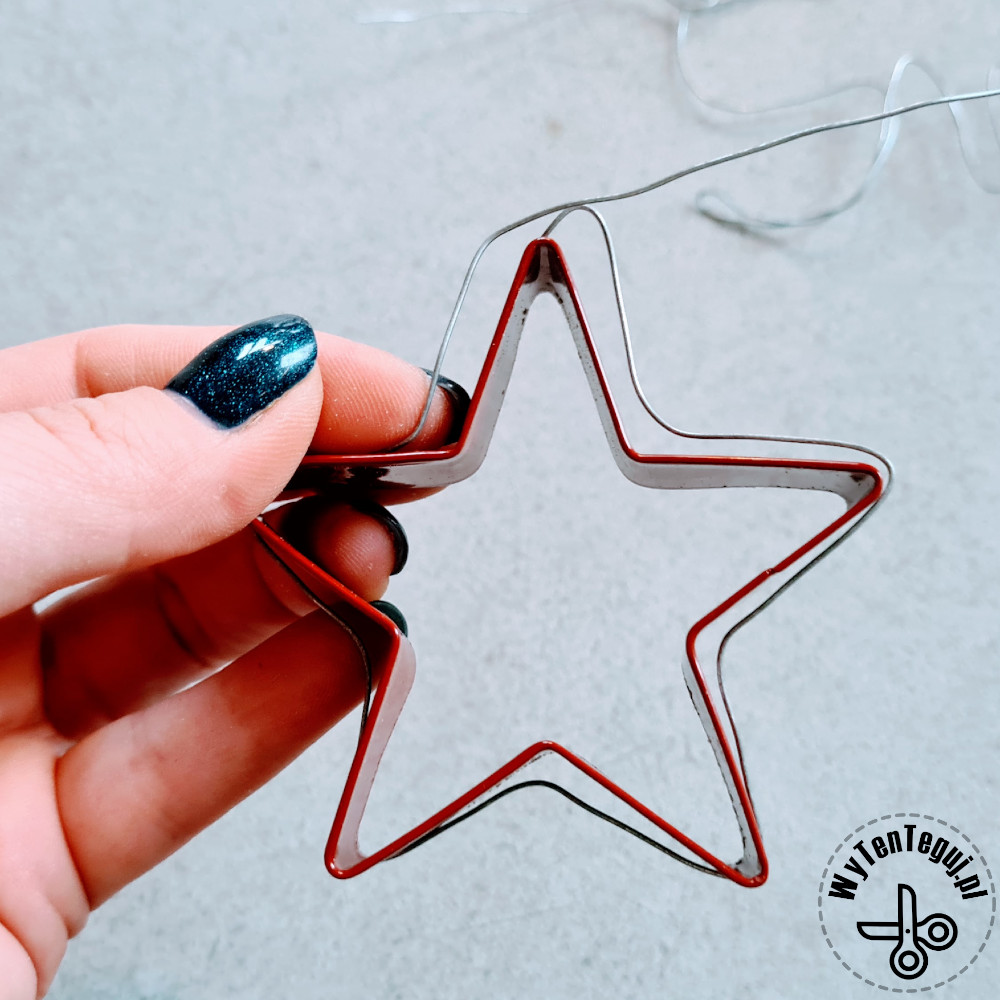 Wire star made on a cookie cutter