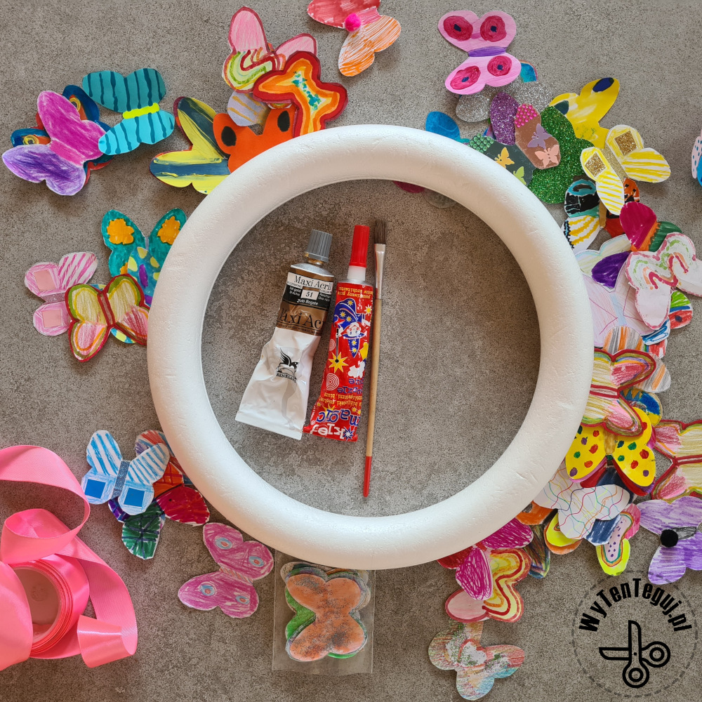 Supplies for paper butterfly wreath