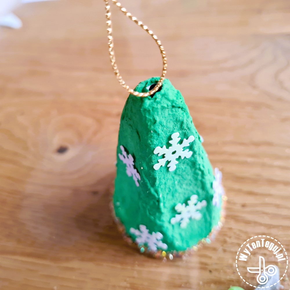 How to make an Egg carton Christmas bell