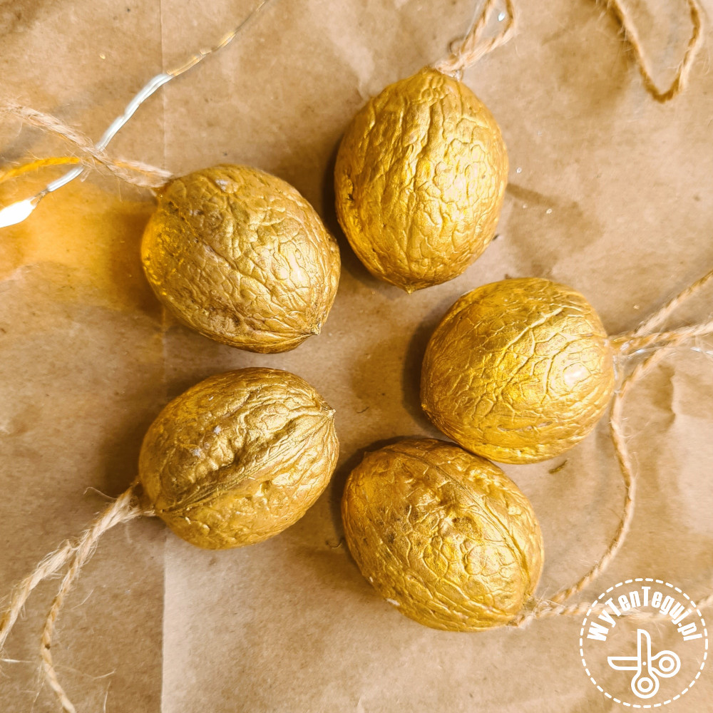 Gold walnuts