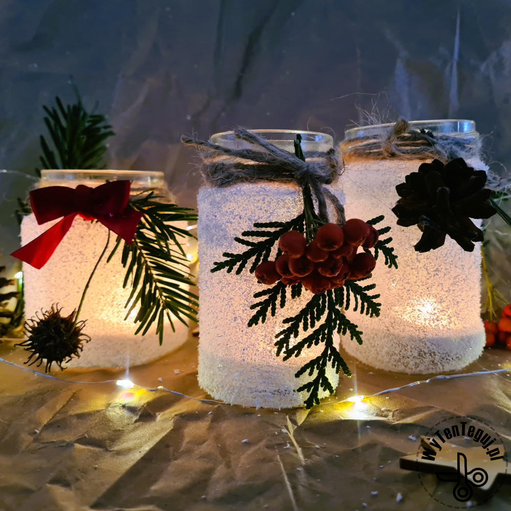 DIY Christmas lantern from jars