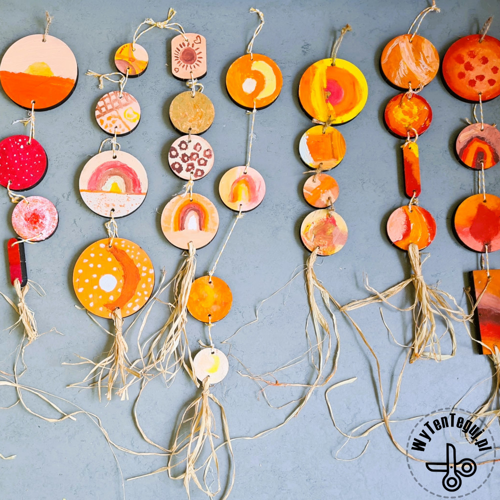 autumn garland - decoration made of wood slices