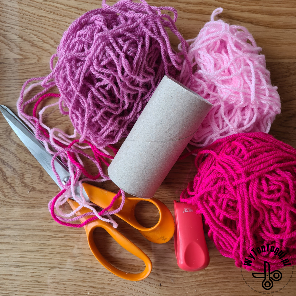 How to make a mini yarn hat