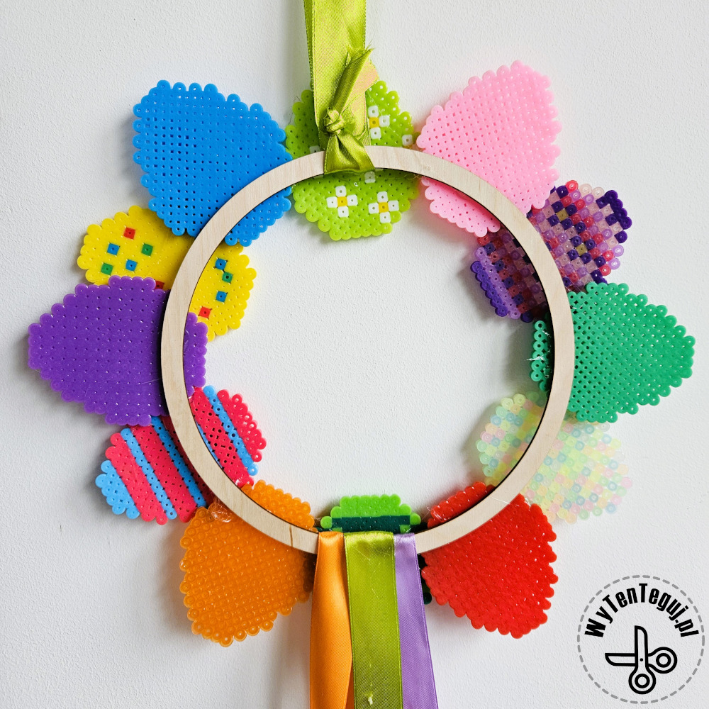 Easter wreath with iron beads