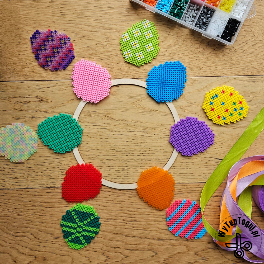 How to make an Easter wreath with iron beads