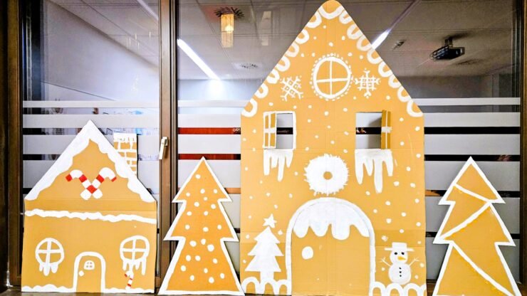 Gigantyczne piernikowe domki z kartonu