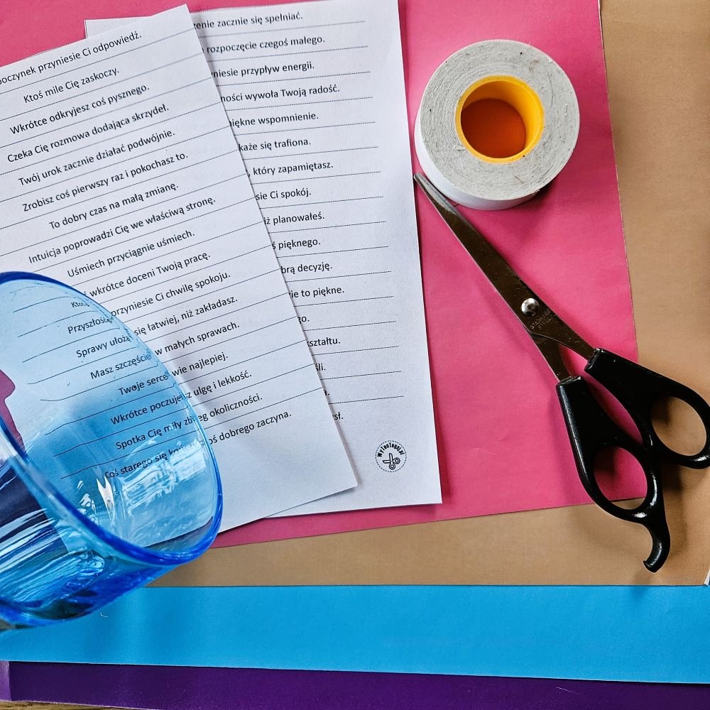 Materiały na papierowe ciasteczka z wróżbą